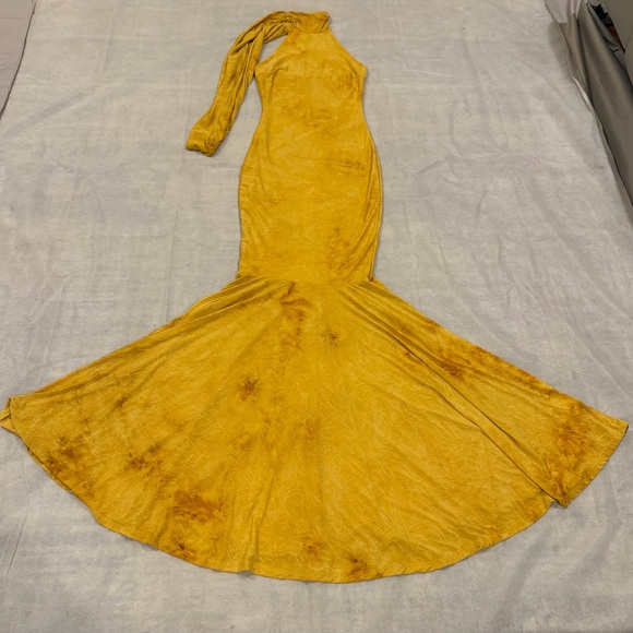 Fashion Nova Mustard Halter Maxi Dress Mermaid Bodycon Yellow Size M - Picture 4 of 11